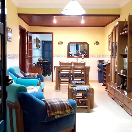 Chic With Balcony In The Centre Of 100m² *