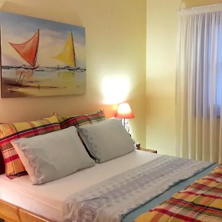 Appartement Chic With Balcony In The Centre Of 100m²