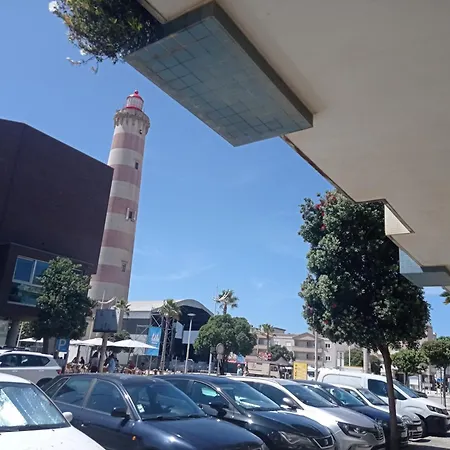 Chic With Balcony In The Centre Of 100m² Gafanha da Nazaré